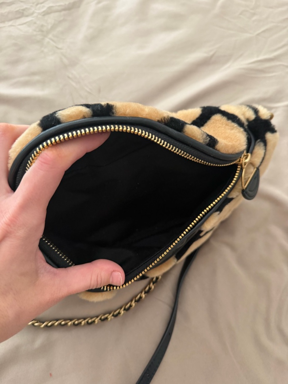 Tory Burch Fleming Shearling Crossbody Belt Bag - Picture 11 of 11
